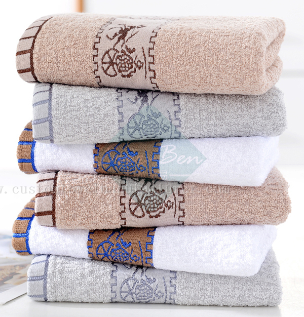China Bulk Custom mens dressing gown with hood supplier|Bespoke Bamboo Travel Towels Factory for Switzerlands Danmark Austra Purtagal Spain France